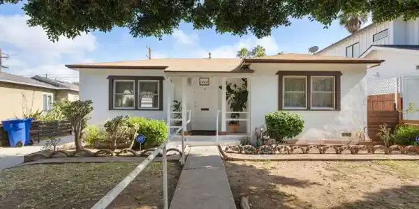 1204 Marine Street