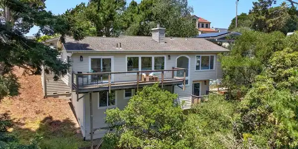 562 Cuesta Drive