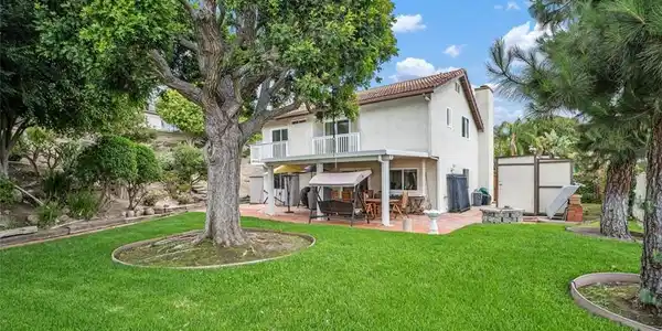 2922 Estancia
