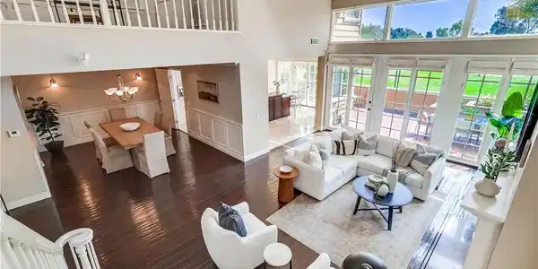 6032 Avenida De Castillo
