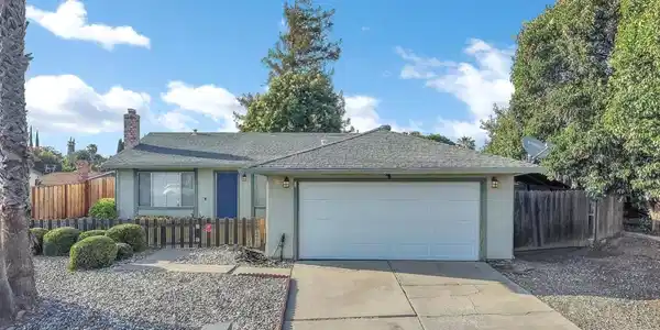 2226 Meredith Way