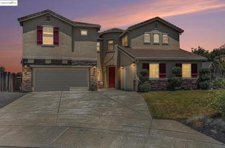 140 Ridge Crest Ct