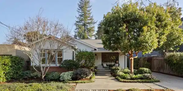 580 Lincoln Avenue