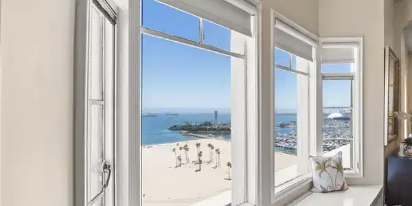 800 E Ocean Boulevard