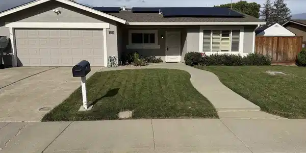 2208 Hamlin Dr