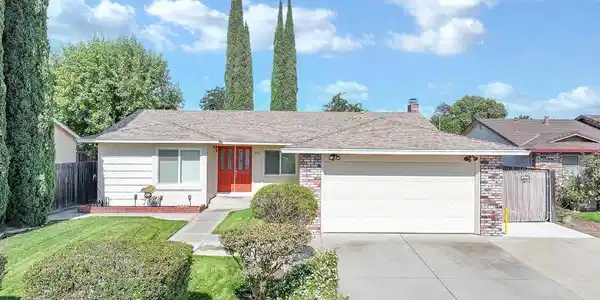 4911 Fuschia Way