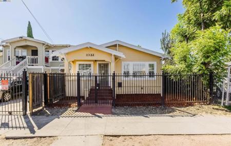 1322 83Rd Ave