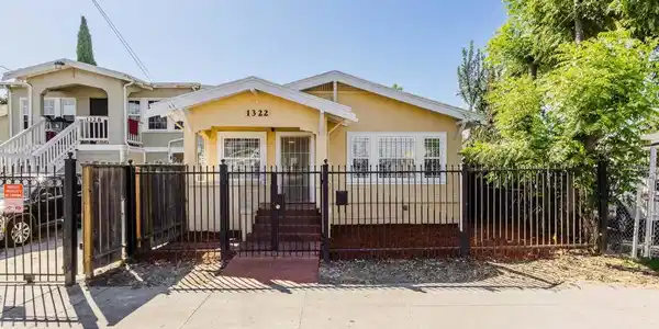 1322 83Rd Ave