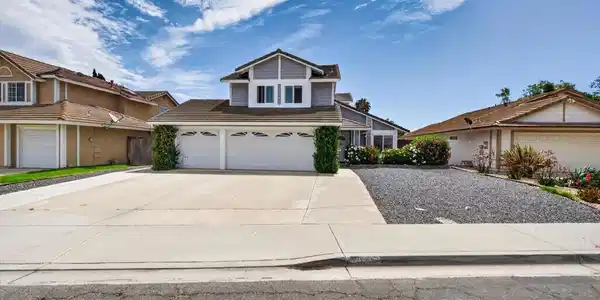 792 Foxwood Drive