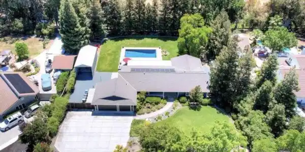 3047 Frandoras Cir