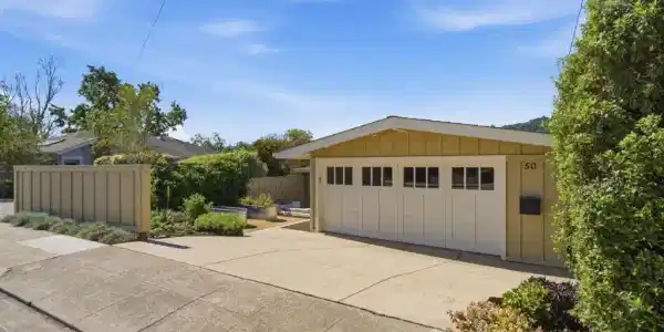 50 Hilltop Drive