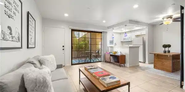 1068 Calle Del Cerro