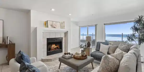 1362 Seacoast Dr