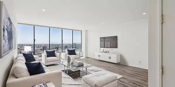 565 Bellevue Ave