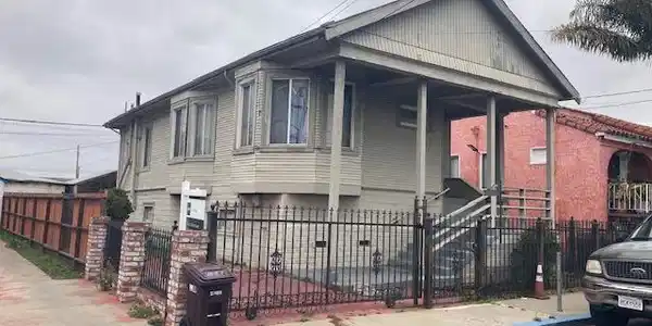 1073 106Th Ave