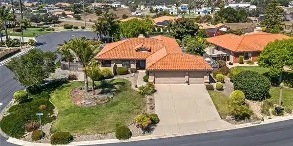 2610 Bayside Place
