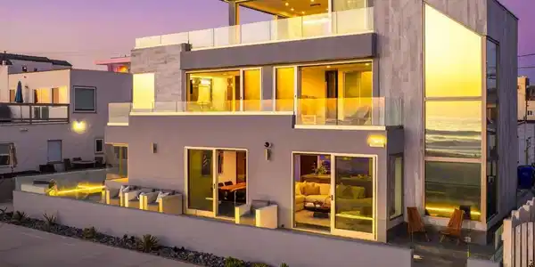 3879 Ocean Front Walk