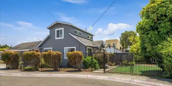 25024 Eden Ave