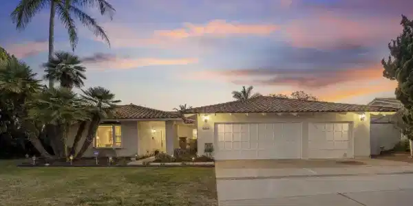 843 Santa Regina