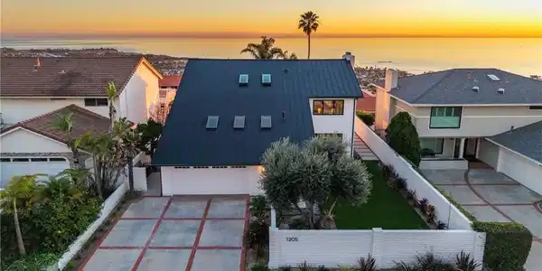 1205 Via Catalina