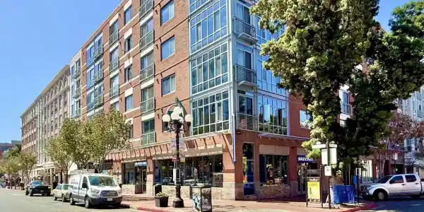 445 Island Ave
