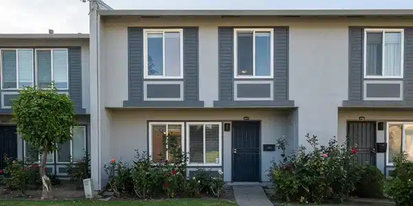 34579 Bluestone Cmn