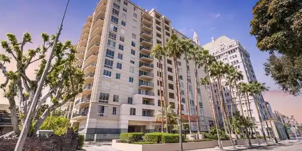 850 E Ocean Boulevard