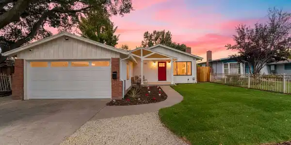 1523 Ursula Way