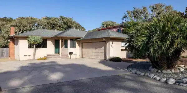 712 Sunset Drive