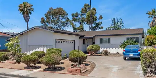 1828 Oakshire Court