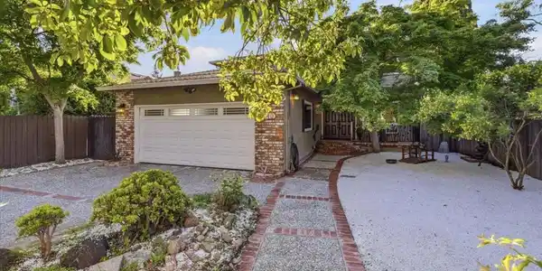 440 Carlos Avenue
