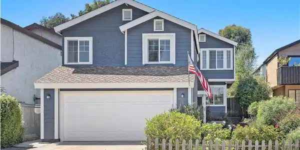 1405 Lakeside Lane