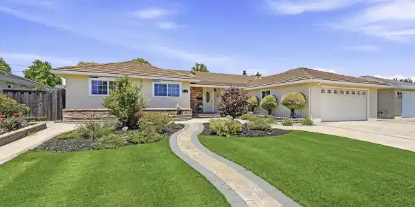 5157 Eggers Dr