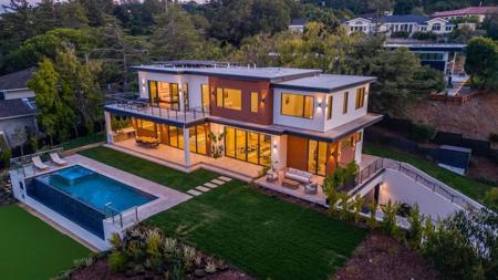 1221 Kenilworth Road