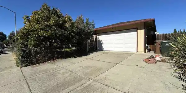 1988 Calaveras Dr