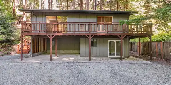 364 Redwood Avenue