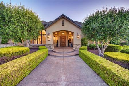2235 Valley Oaks
