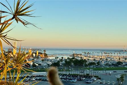 525 E Seaside Way