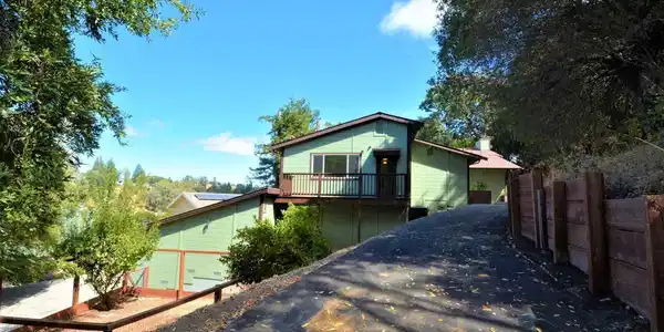 305 Lindsey Drive