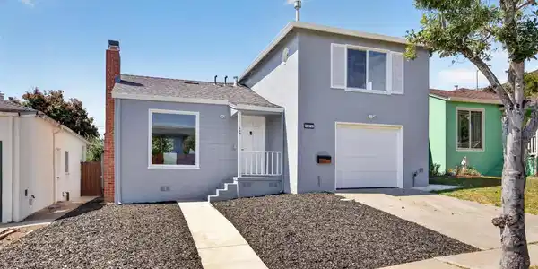 129 Drake Ave