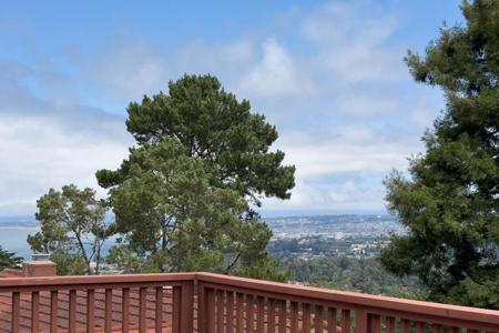 25 Linda Vista Drive