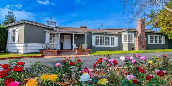 157 N Woodburn Drive