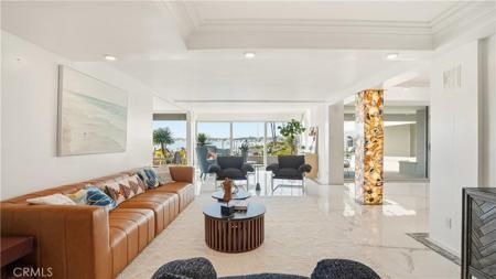 2525 Ocean Boulevard