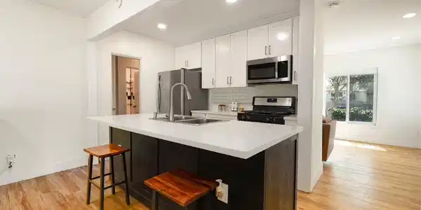 1015 4th Ave.