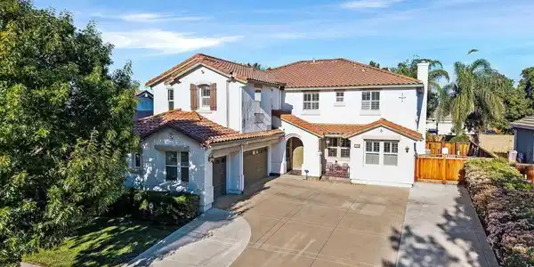 1708 La Pergola Dr