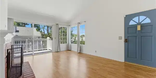 1326 W Park Western