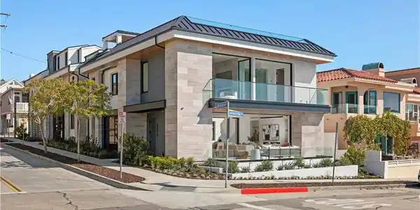 220 Carnation Ave.