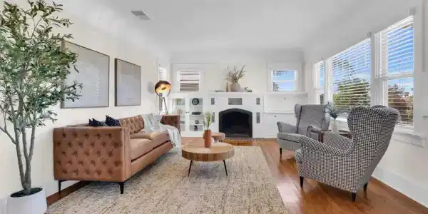 3693 Arnold Ave