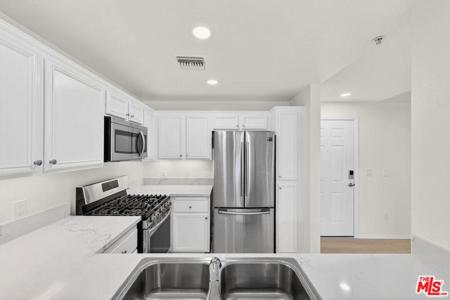 13200 Pacific Promenade