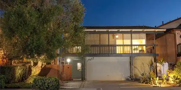 17057 Edgewater